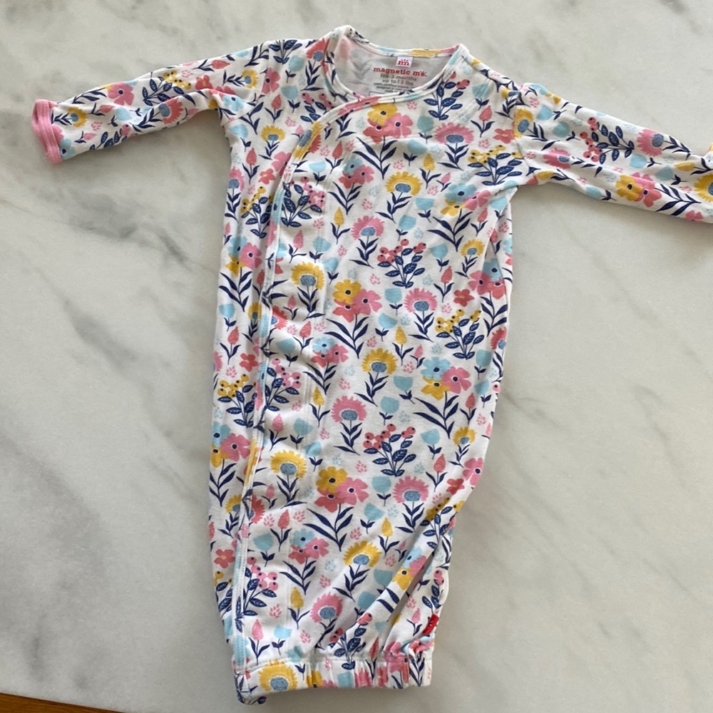 Magnetic Me Newborn Gown